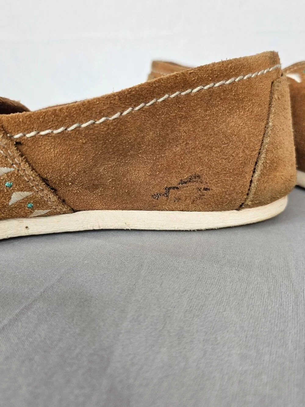 TOMS Embroidered Slip-On Flats | Boho Festival Shoes | Tan | Size 6.5